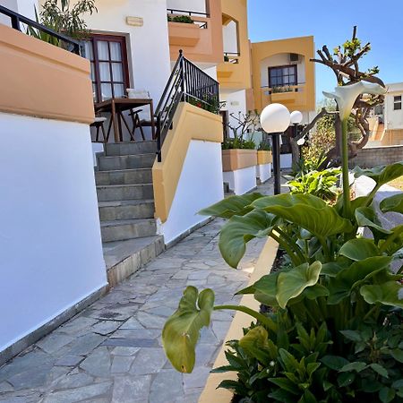 Menelaos Apartments Daratsos Екстер'єр фото