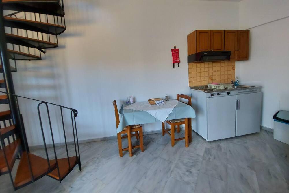 Menelaos Apartments Daratsos Екстер'єр фото