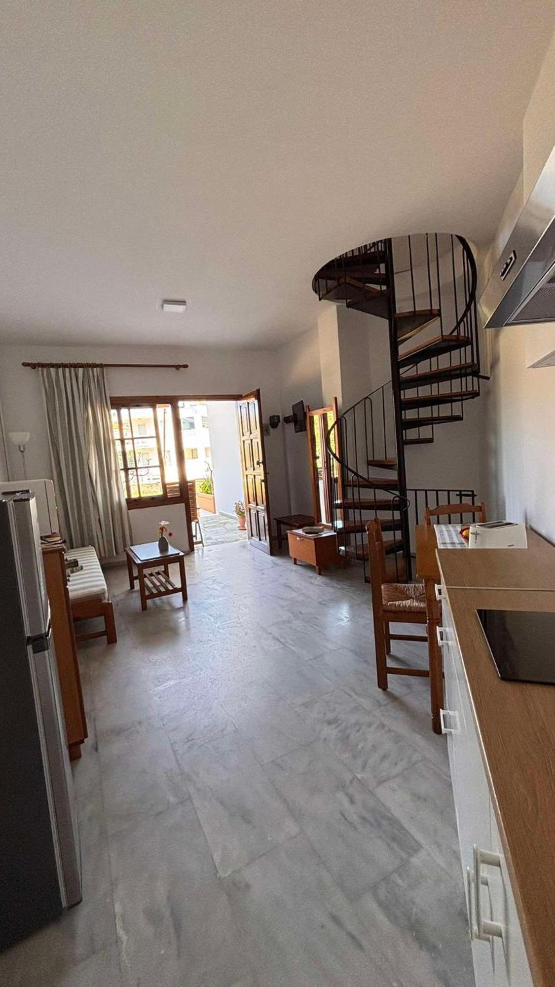 Menelaos Apartments Daratsos Екстер'єр фото